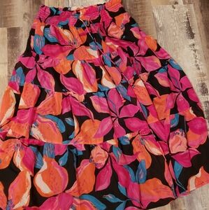 Long draw tie waisted mylti colored airy skirt